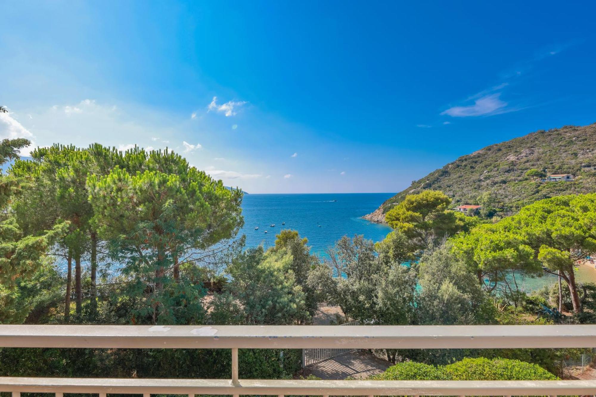 La Terrazza Sul Forno - Goelba Apartment Portoferraio Exterior photo